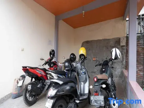 Foto - RedDoorz near Buleleng Harbour 2