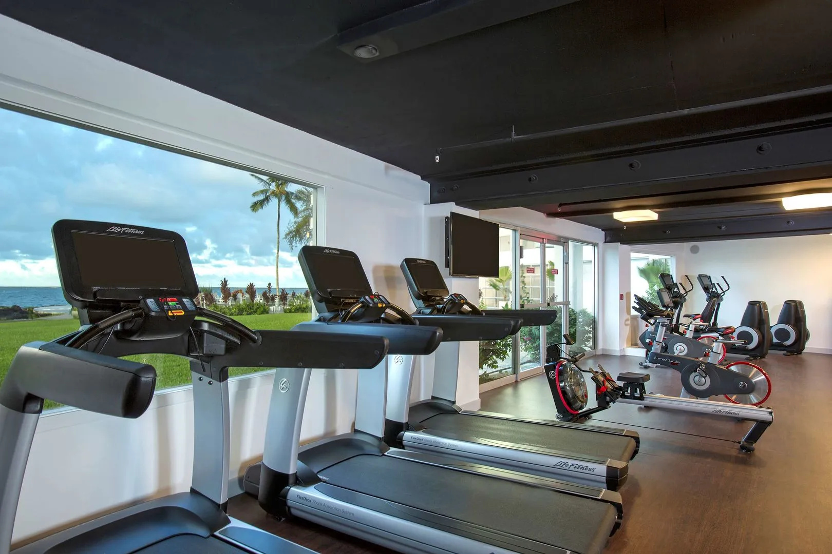 Photo - Grand Naniloa Hotel, a Doubletree by Hilton