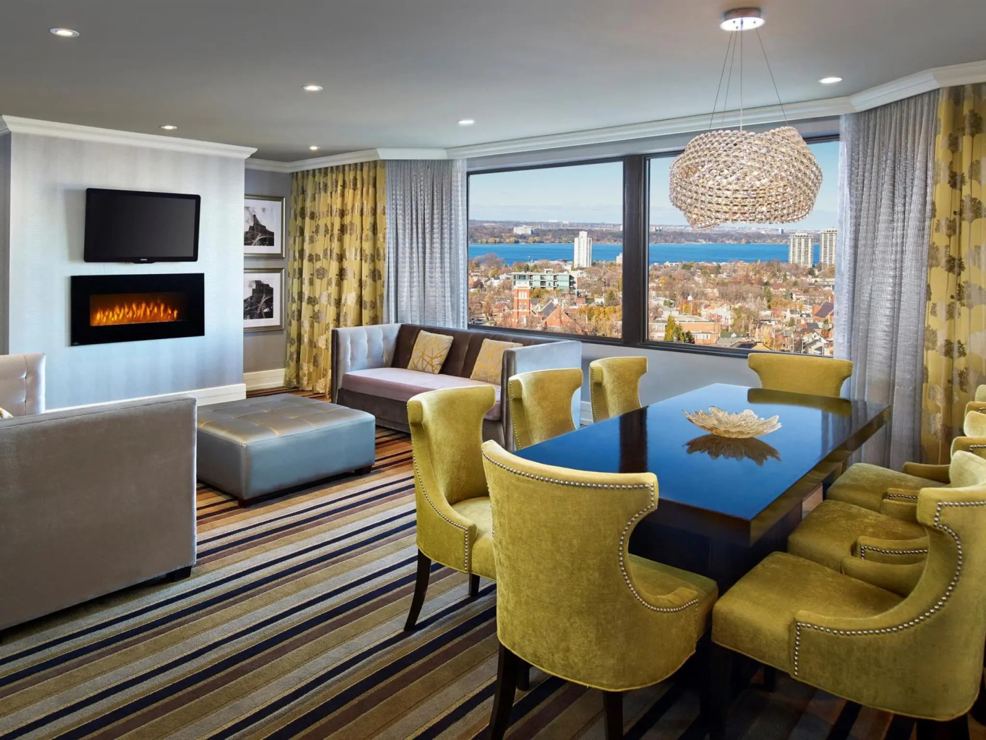 Photo - Sheraton Hamilton Hotel