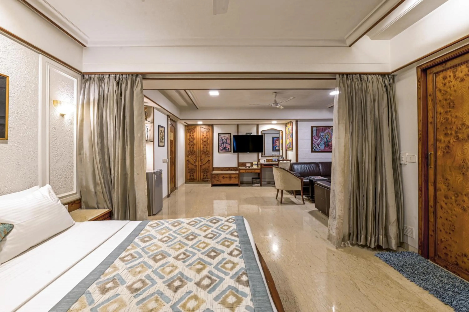 Photo - Hotel Regal Enclave