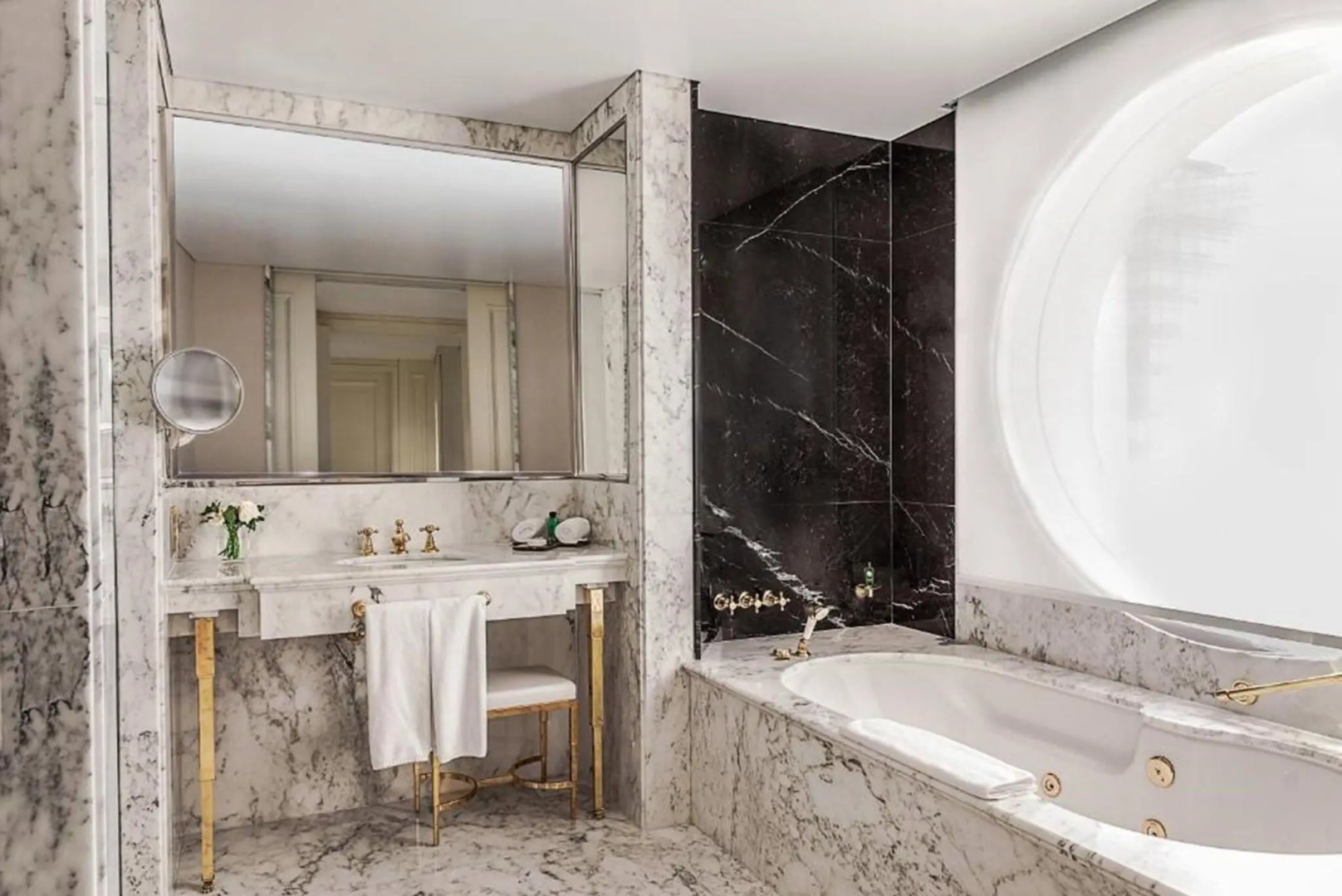 Photo - Alvear Icon Hotel