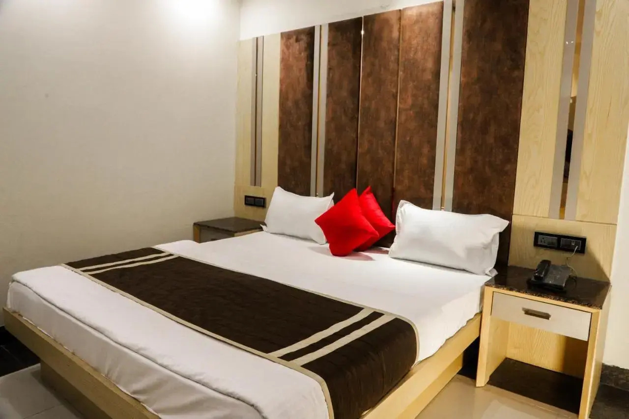 Photo - Hotel Vanson Villa, City Centre - With Free Airport & Train Station Pickup