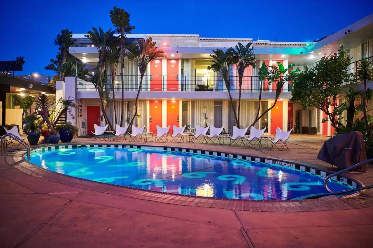 Photo - The Phoenix Hotel