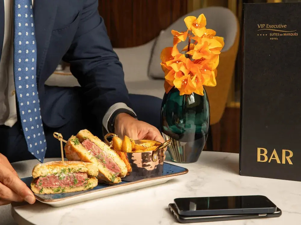 Foto - VIP Executive Suites do Marques Hotel