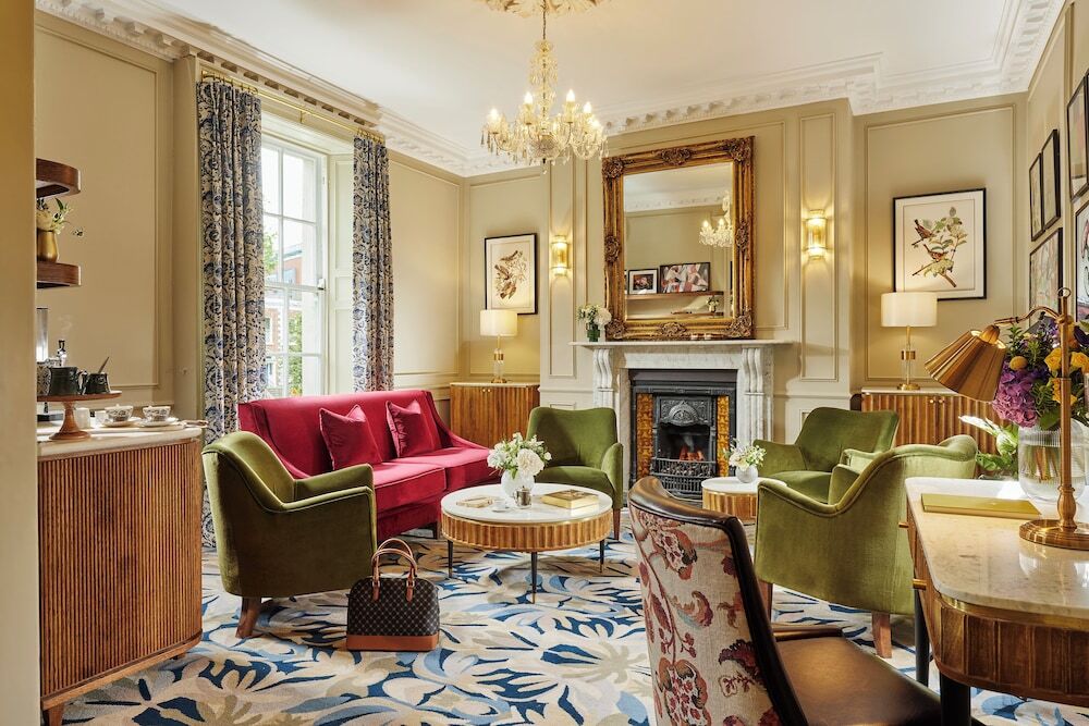 Photo - Waterloo Town House & Suites