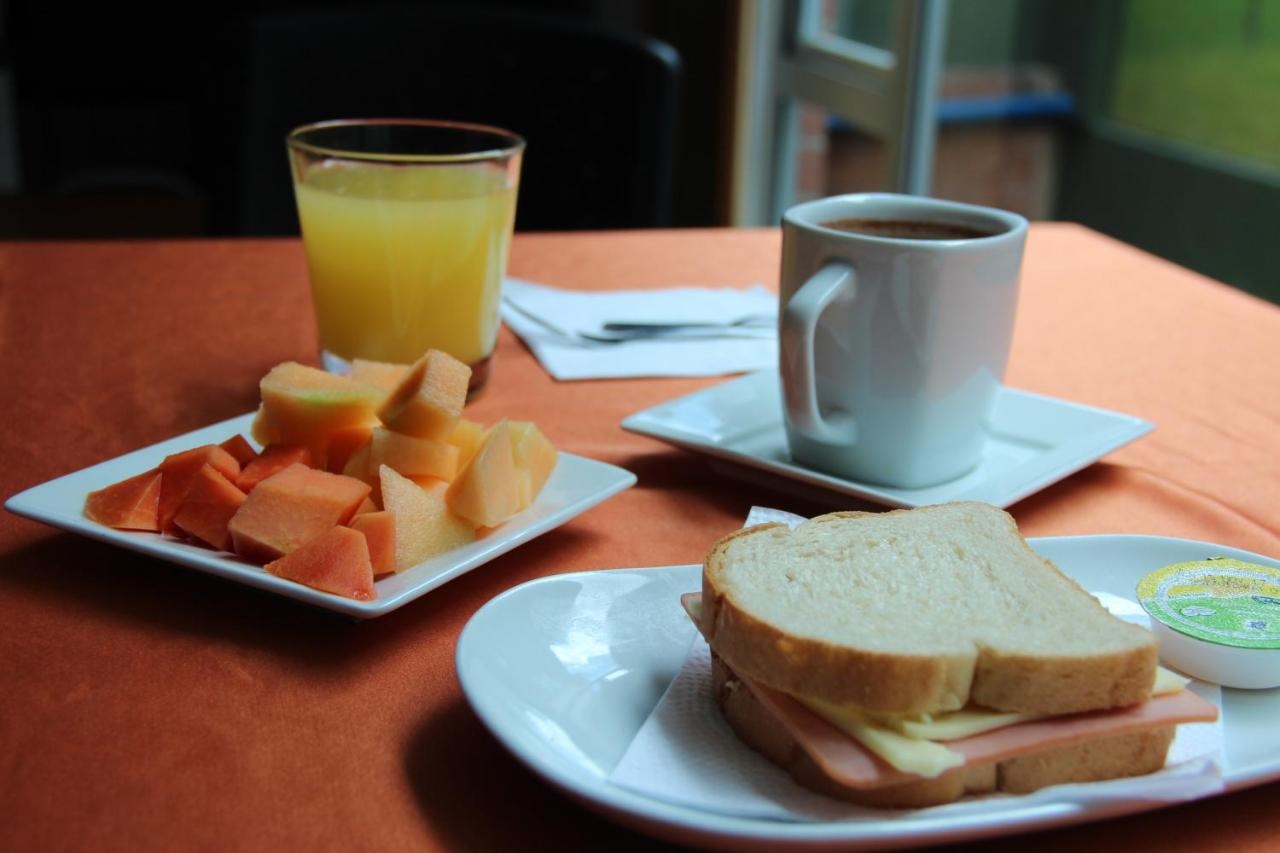 Photo - Hotel Castellana 100