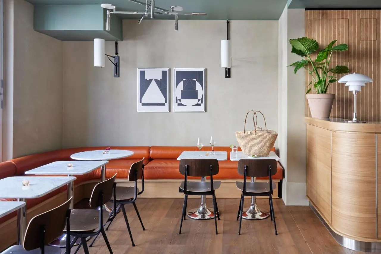 Photo - Schwan Locke