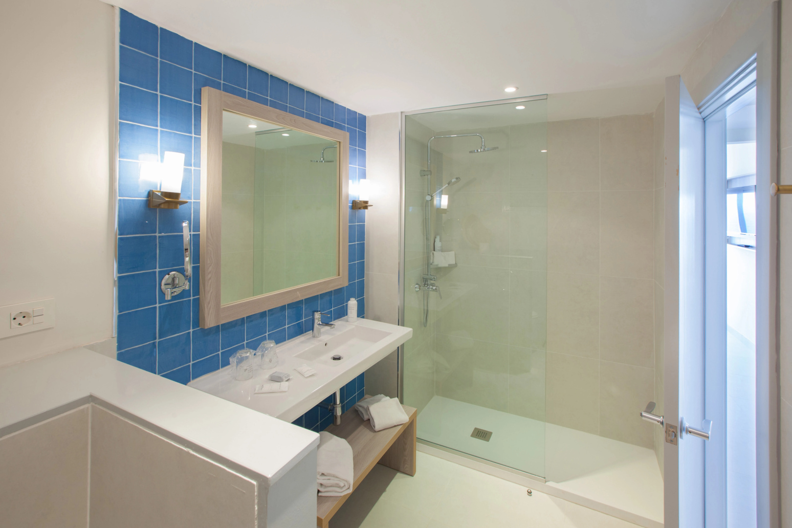 Photo - Corallium Dunamar by Lopesan Hotels - Adults Only