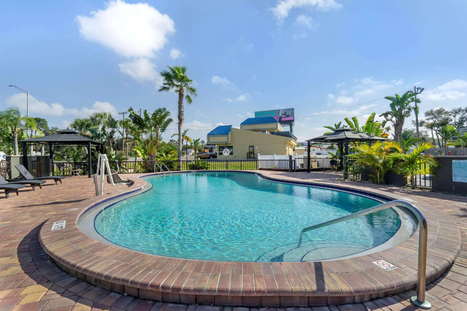 Photo - Rodeway Inn Clearwater-Dunedin