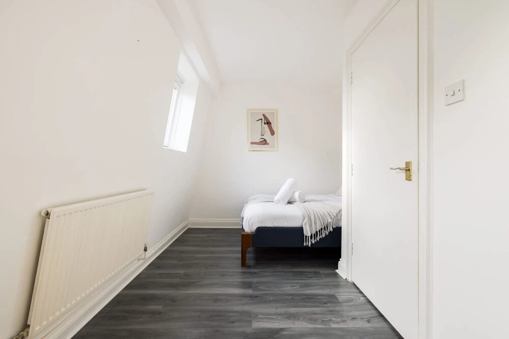 Stylish 2 Bedroom Apartment - Shepherd s Bush