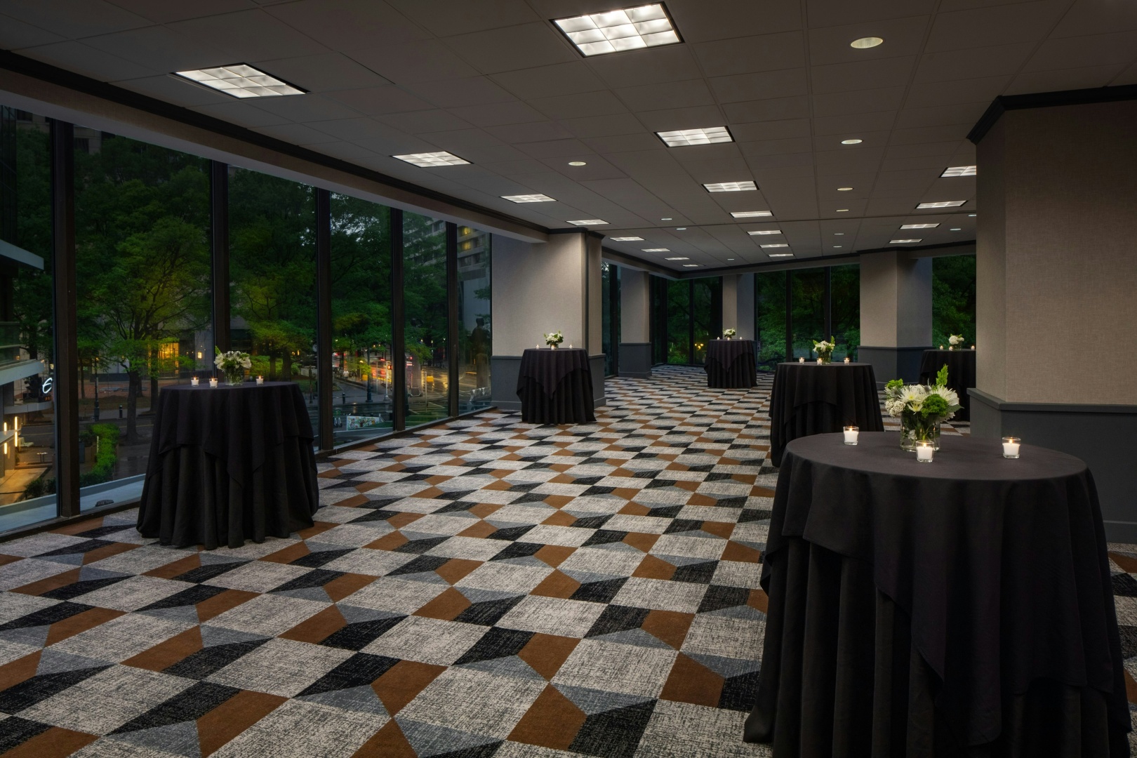 Photo - Omni Charlotte Hotel