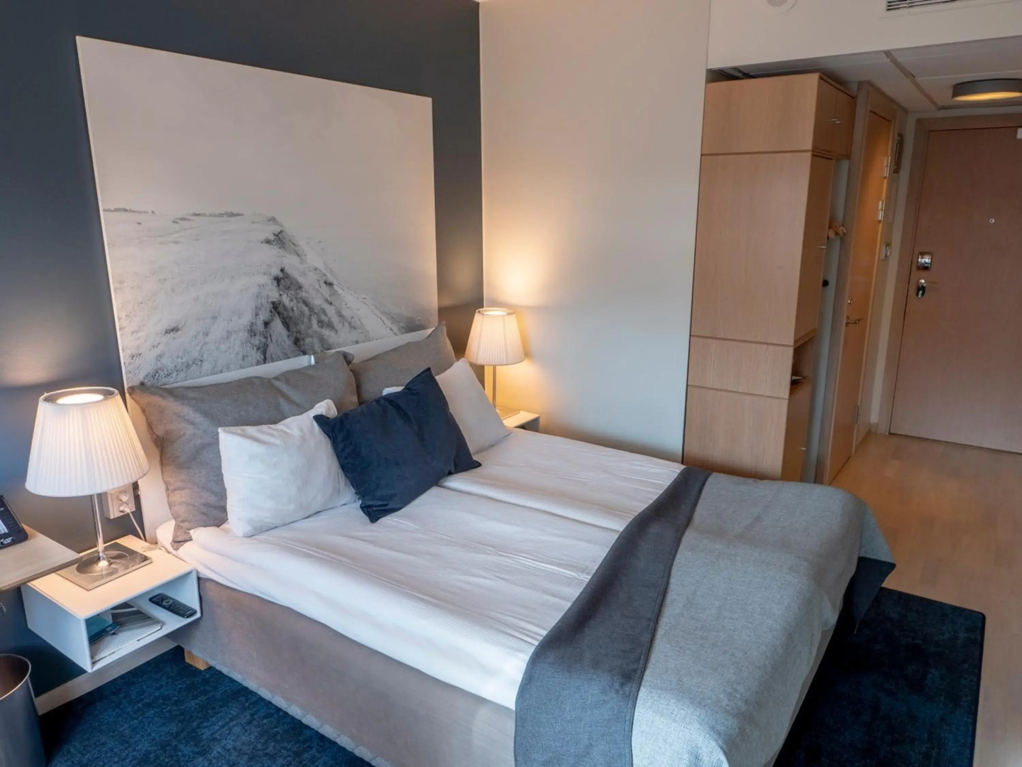 Photo - Clarion Hotel Sign