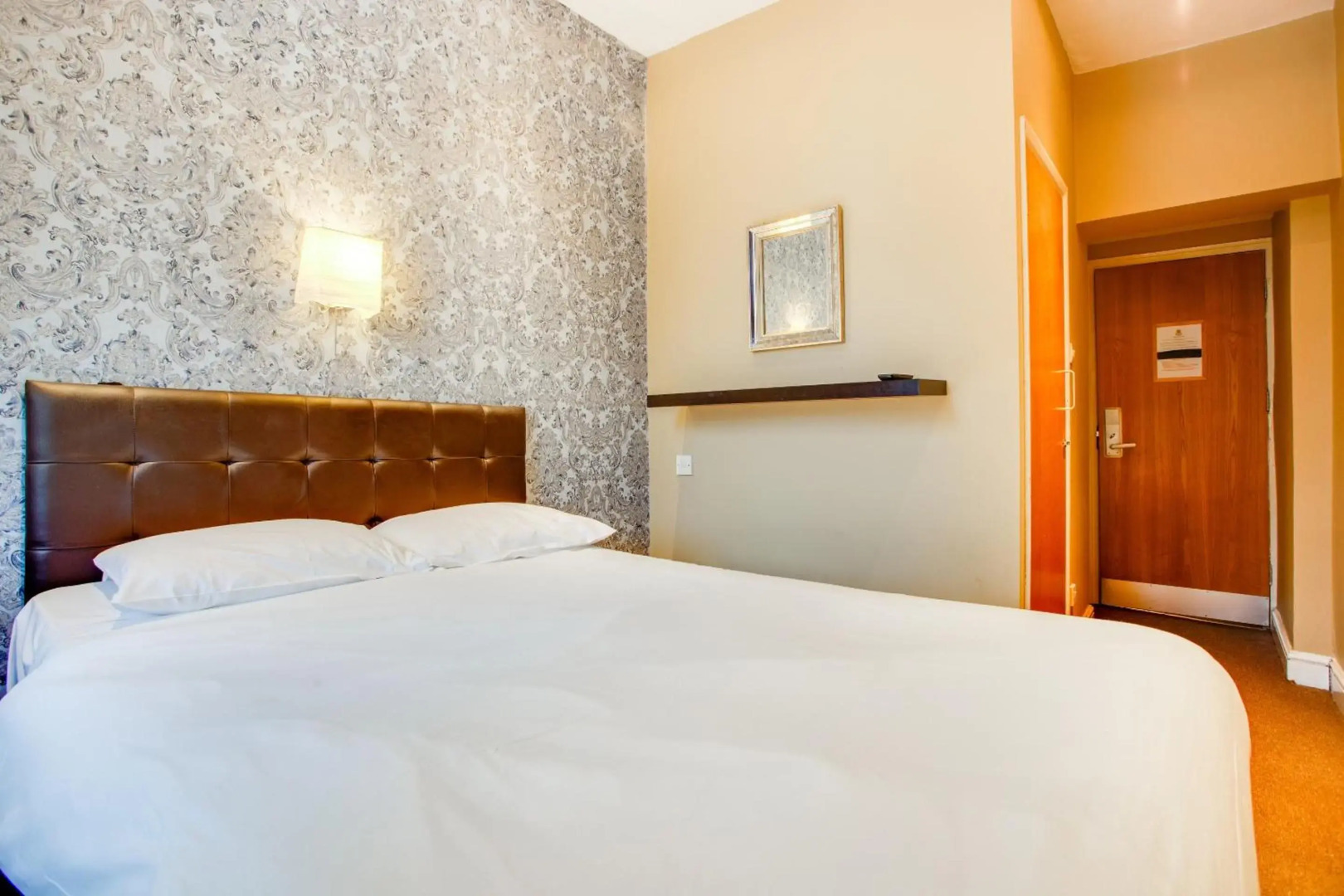 Photo - Somerset Hotel Baker Street London