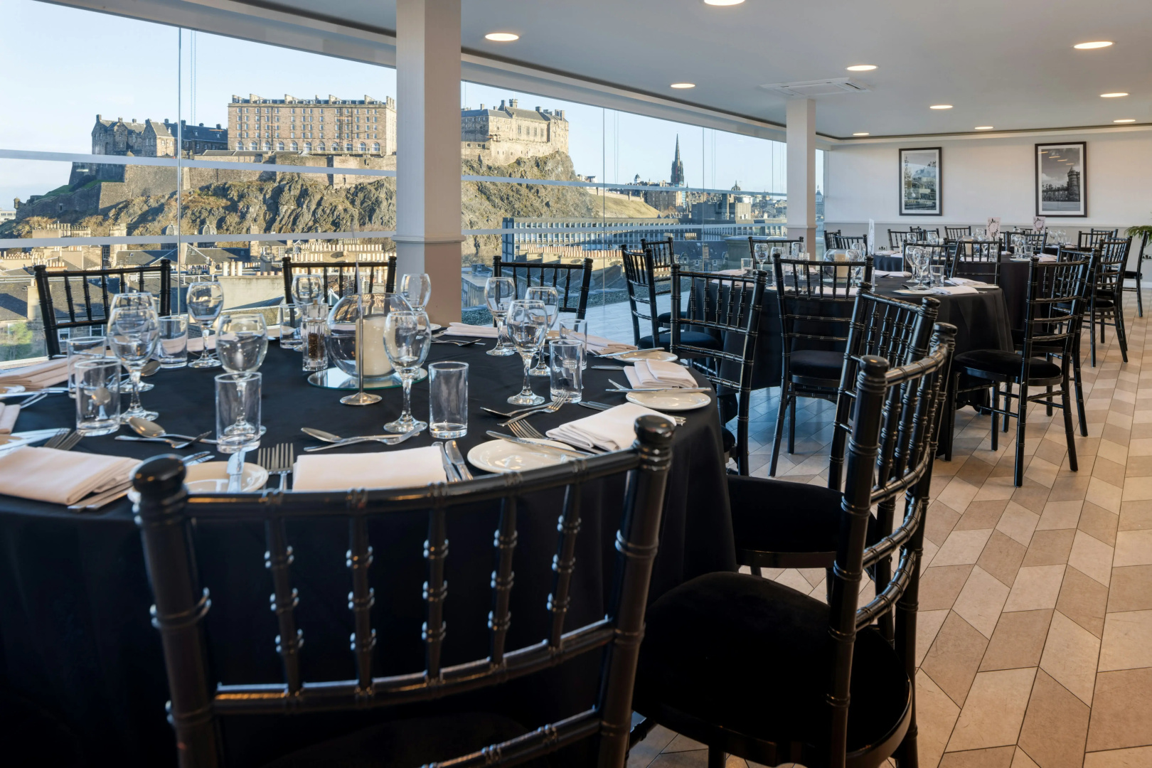 Photo - DoubleTree by Hilton Edinburgh City Centre
