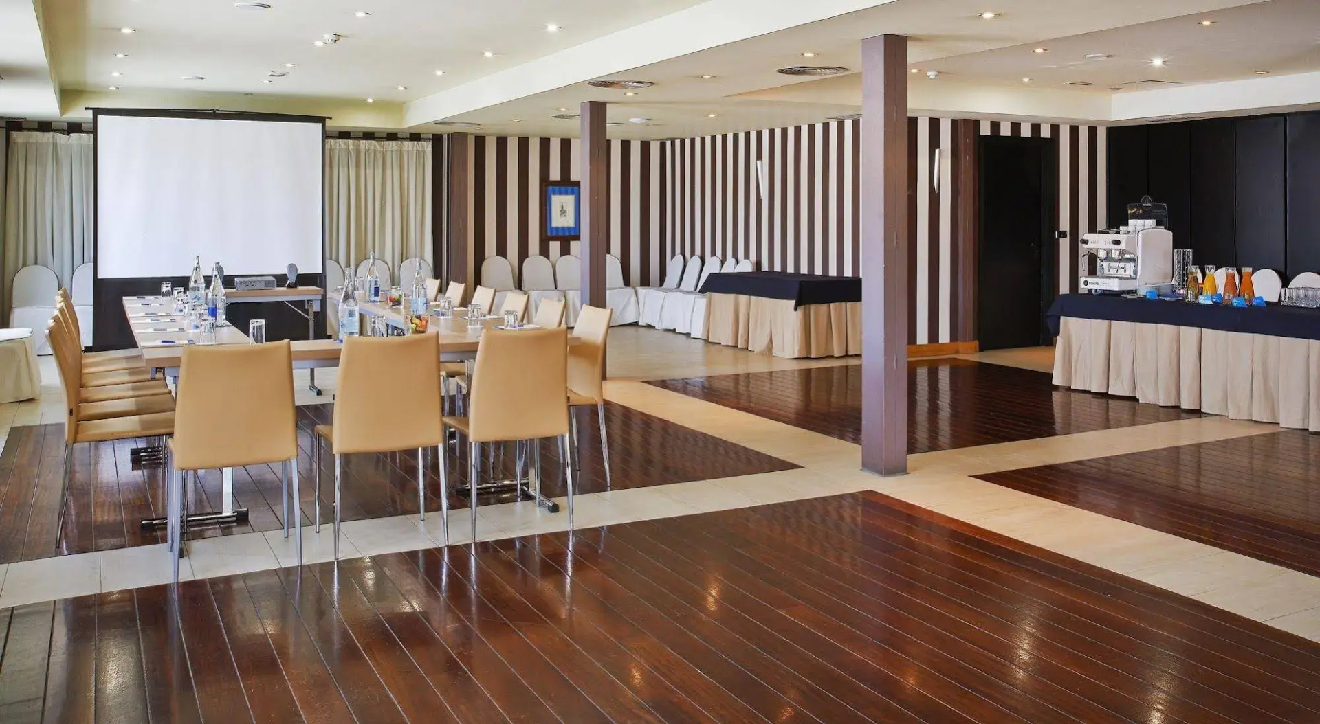 Photo - Abba Euskalduna Hotel