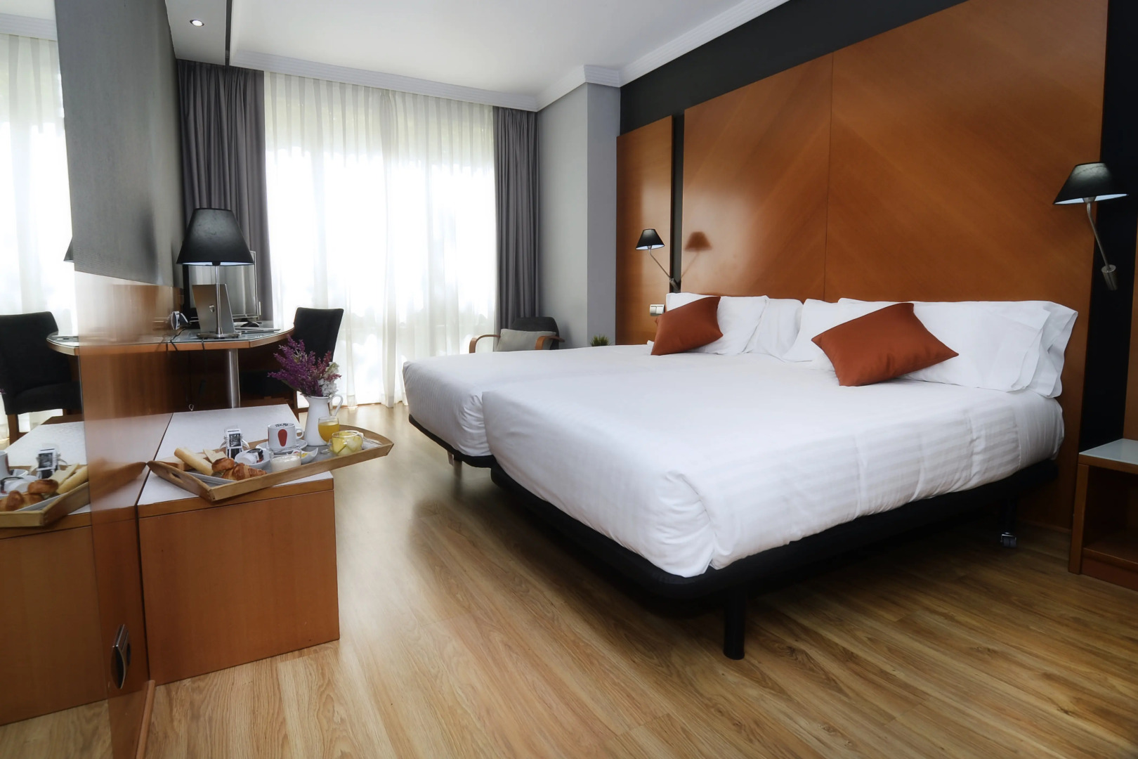 Foto - Silken Juan de Austria