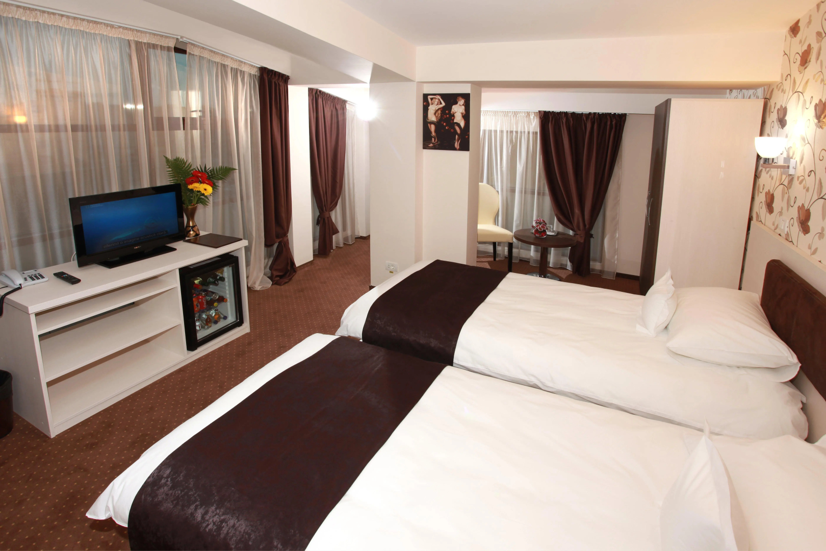 Photo - West Plaza Residence