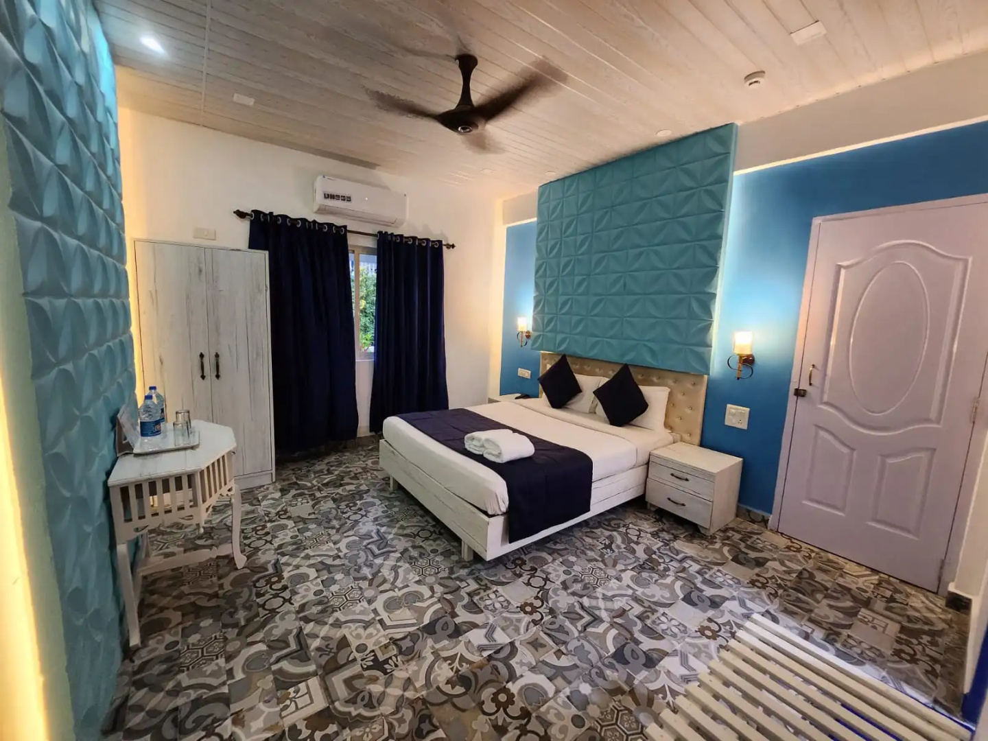 Photo - Paradise Village Beach Resort