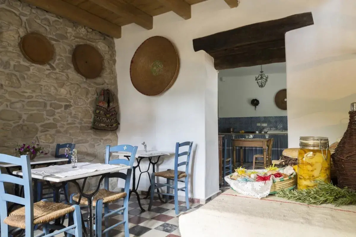 Foto - Cortis Antigas