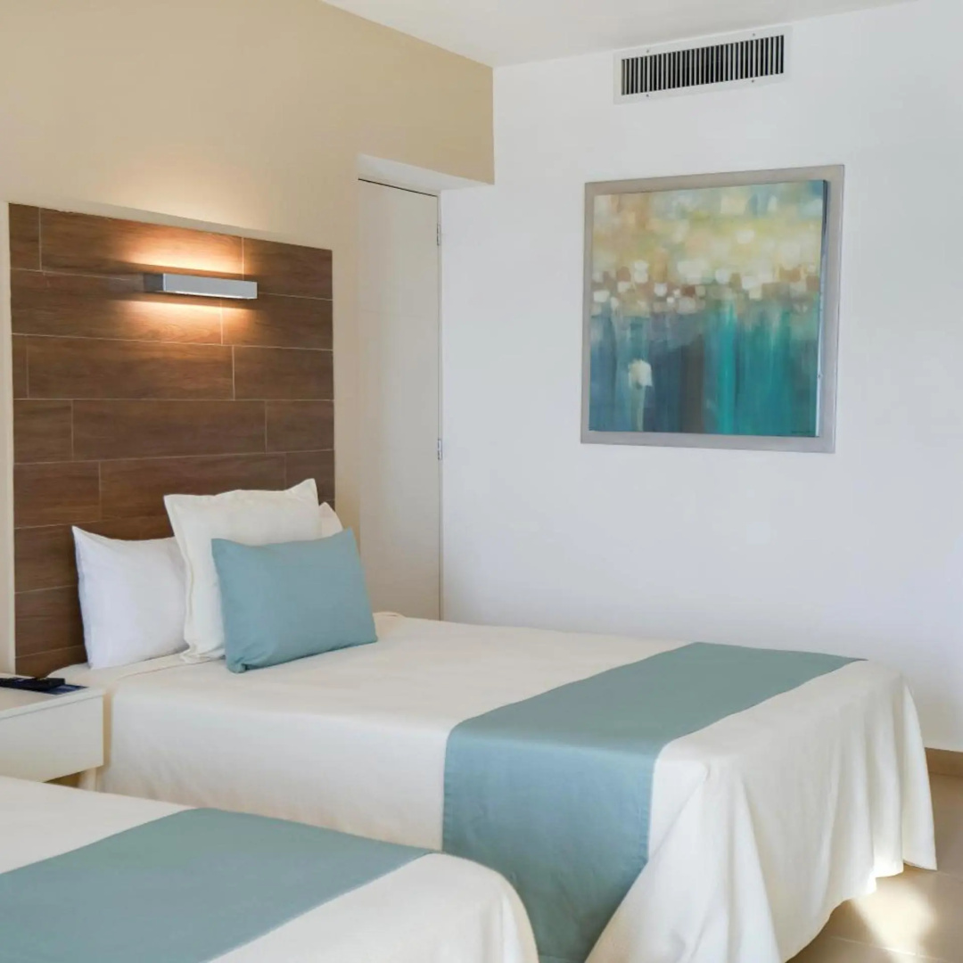 Photo - Pacific Palace Beach Tower Hotel
