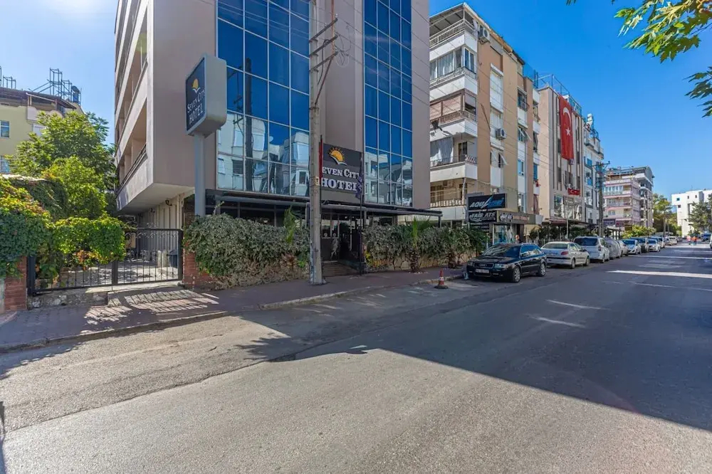Photo - Seven City Hotel