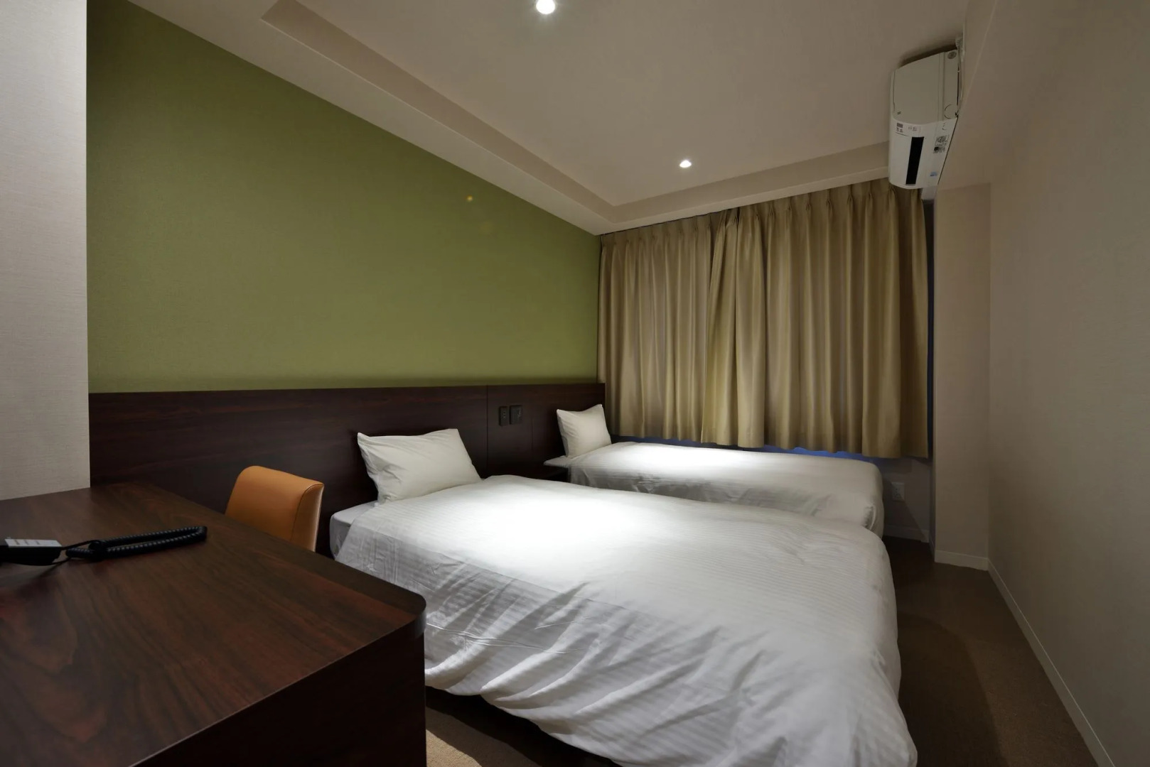 Foto - Lub d Osaka Honmachi - Near Dotonbori & Next to Hommachi Station