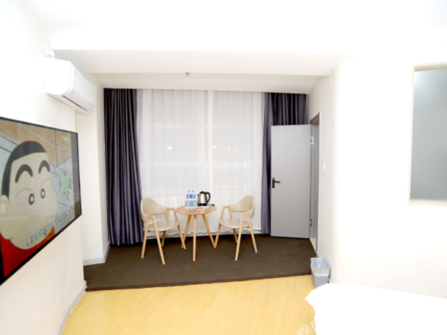 Chonpines Hotel (Dalian Xi'an Road Subway Station)