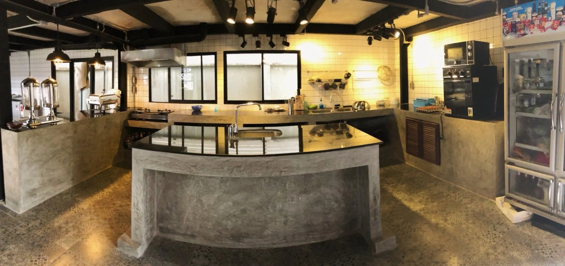 Photo - The Entaneer Poshtel