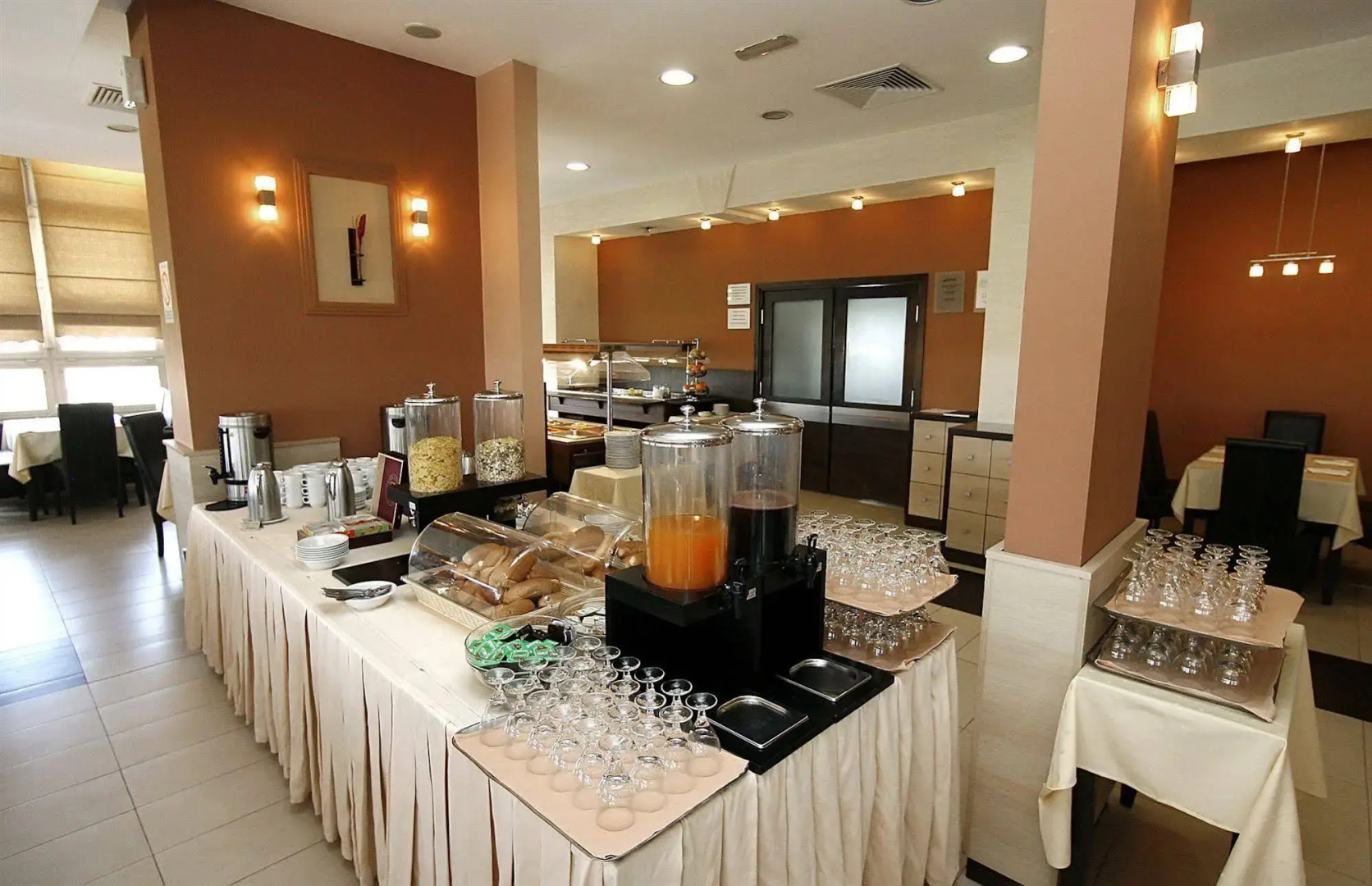 Foto - Hotel Srbija-FREE PARKING