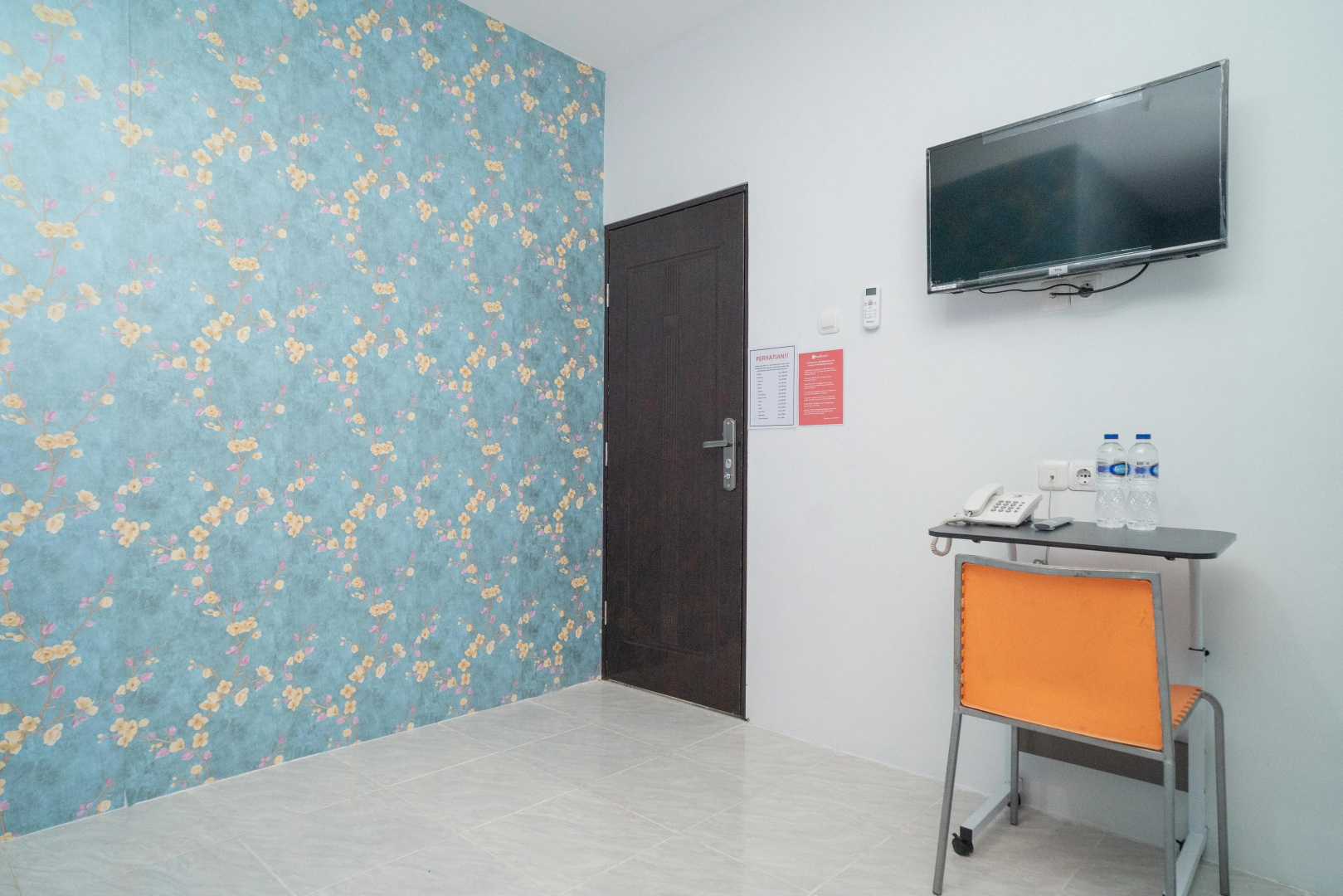 Foto - RedDoorz Plus near ITC Cempaka Mas 2