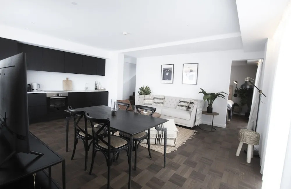 Photo - Terreno Suites