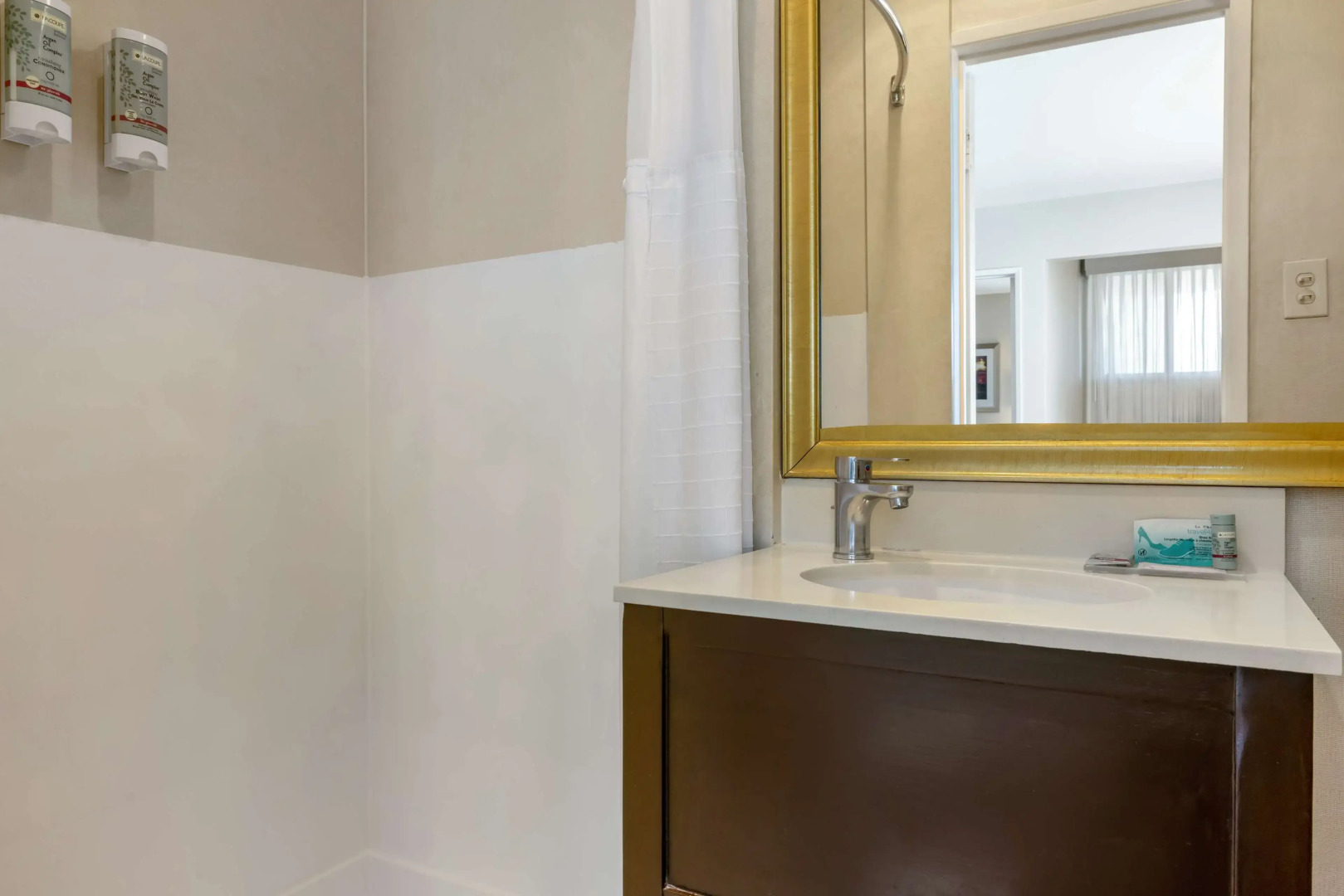 Photo - Best Western Royal Palace Inn & Suites