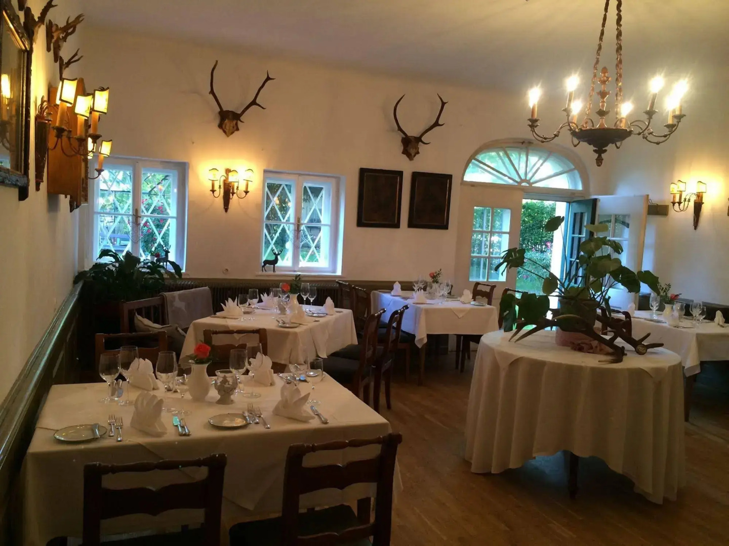 Photo - Der Schlosswirt zu Anif - Biedermeierhotel und Restaurant