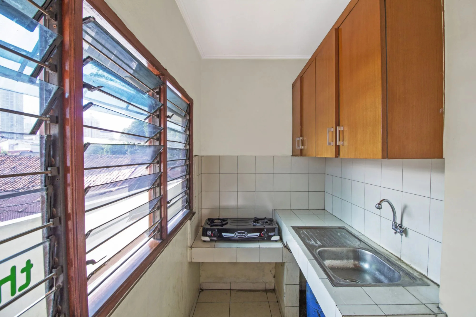 Photo - RedDoorz Plus near Ciputra World Kuningan 2