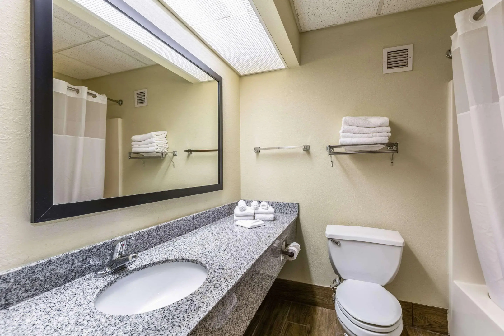 Foto - Quality Inn & Suites