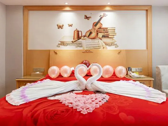 Vienna Hotel (Ruyuan Yao Culture Square)