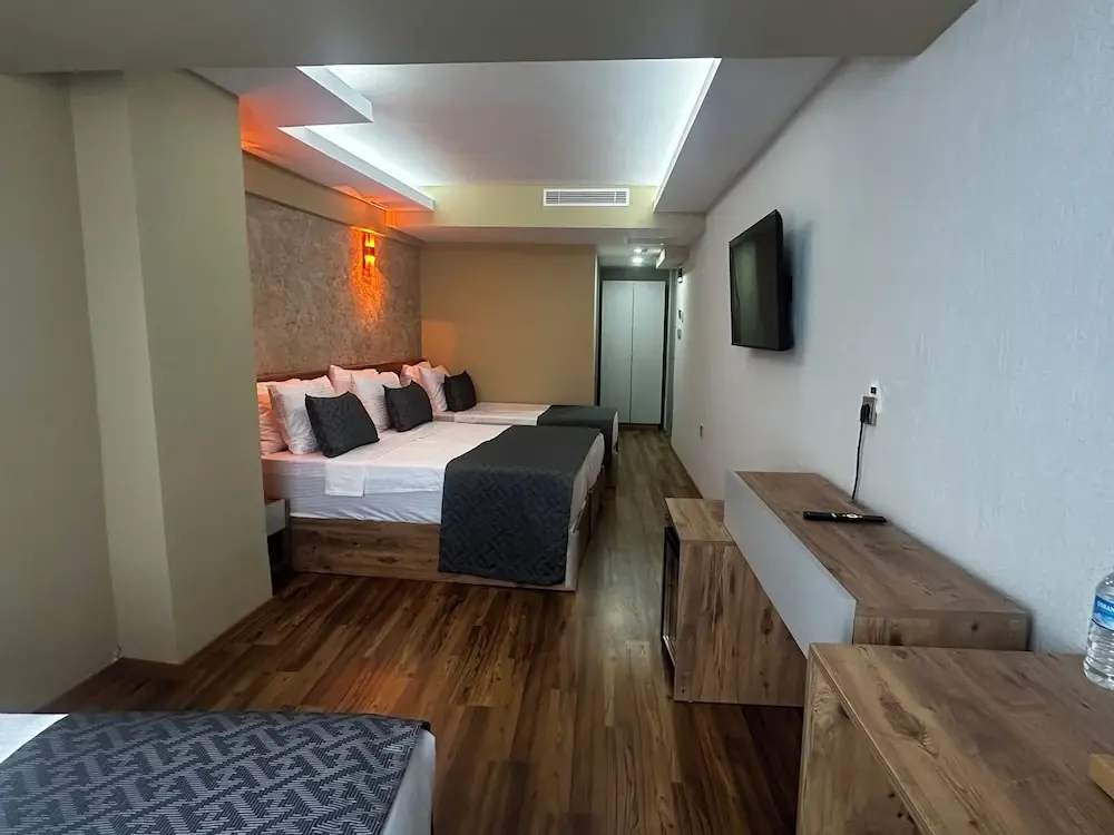 Photo - Özer Palace Hotel