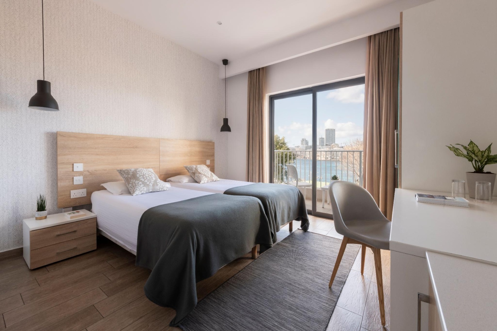 Photo - Plaza Regency Hotels