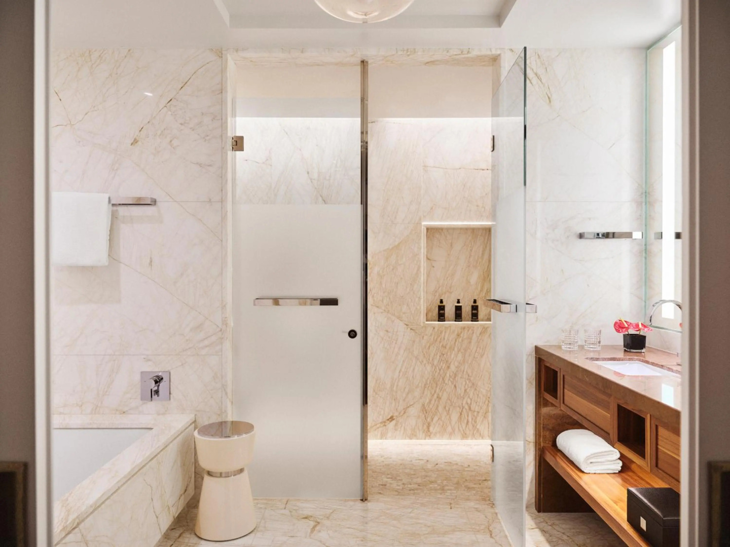 Photo - Four Seasons Hotel Madrid