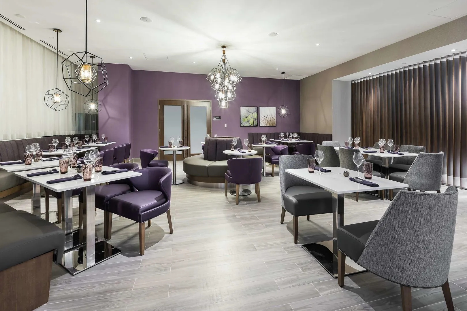 Photo - Hilton Garden Inn Ottawa Downtown