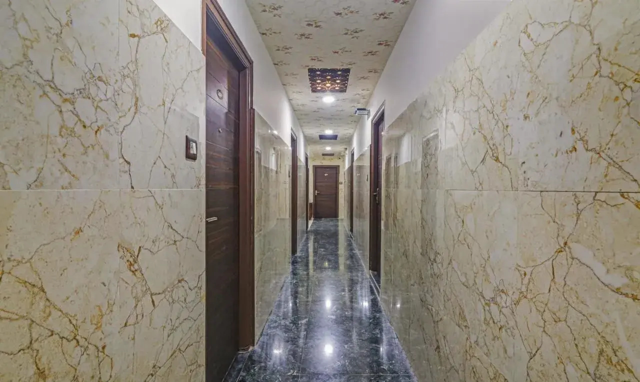 Photo - Itsy Hotels J A Royal Suites Manikonda