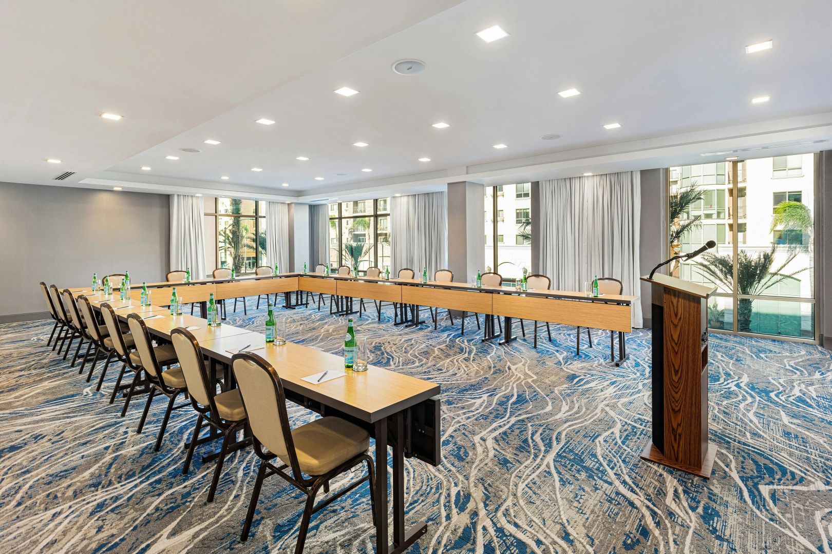 Foto - Courtyard by Marriott Los Angeles Monterey Park