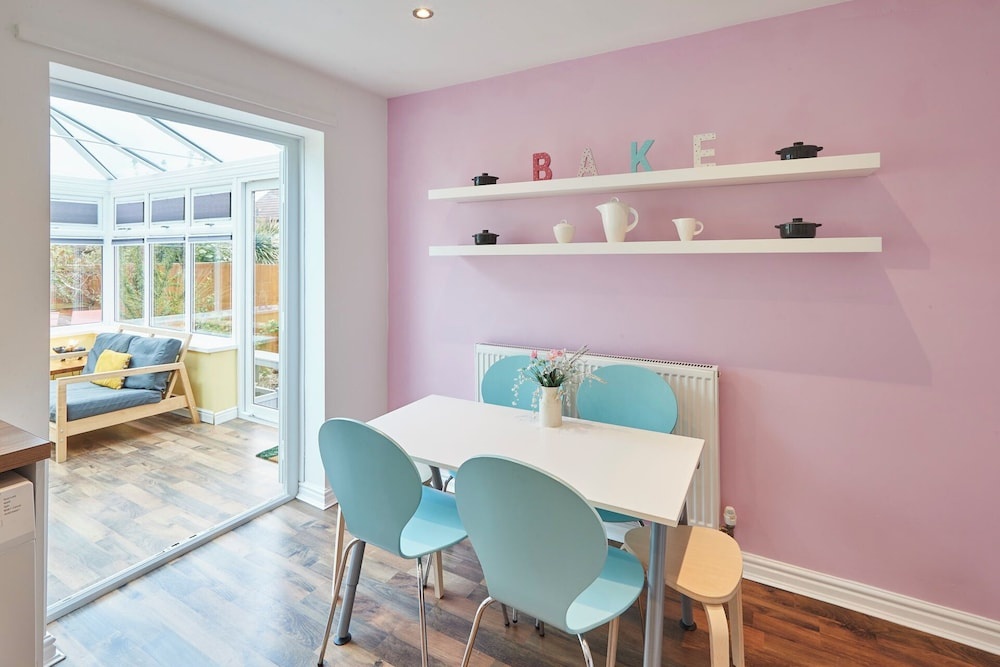 Host Stay Garden Cottage