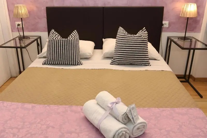 Photo - Room in BB - Soggiorno La Coccinella