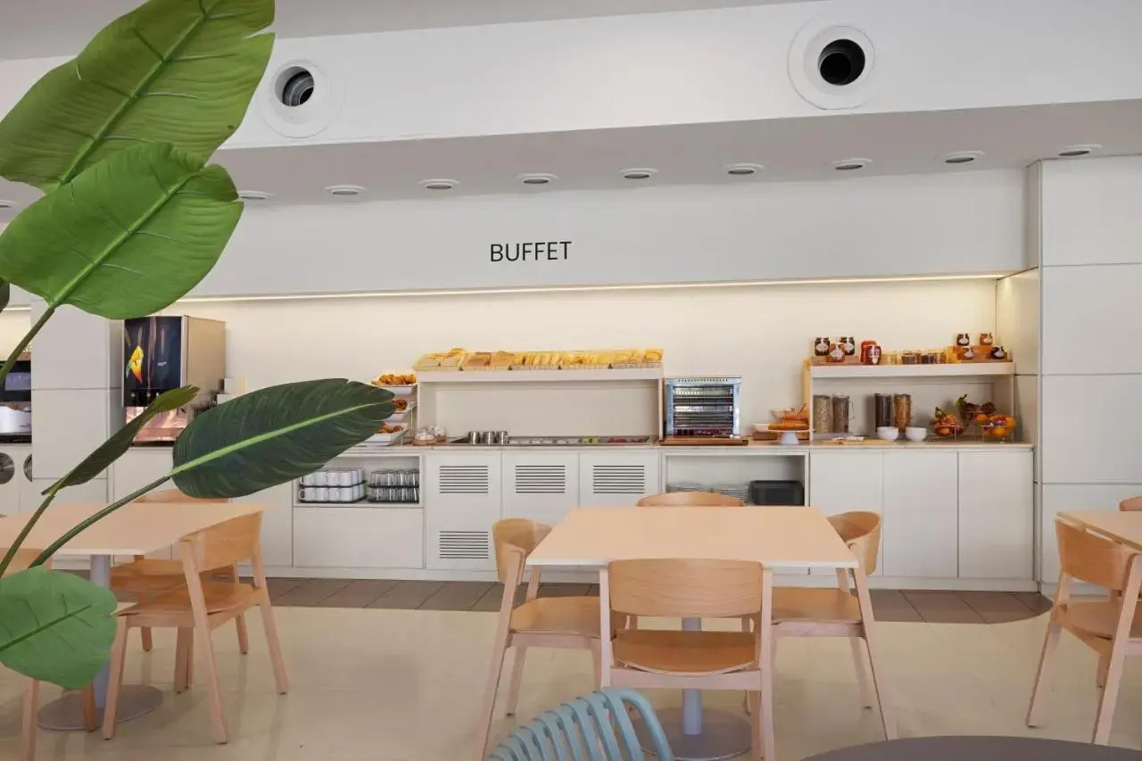 Photo - B&B Hotel Girona 3