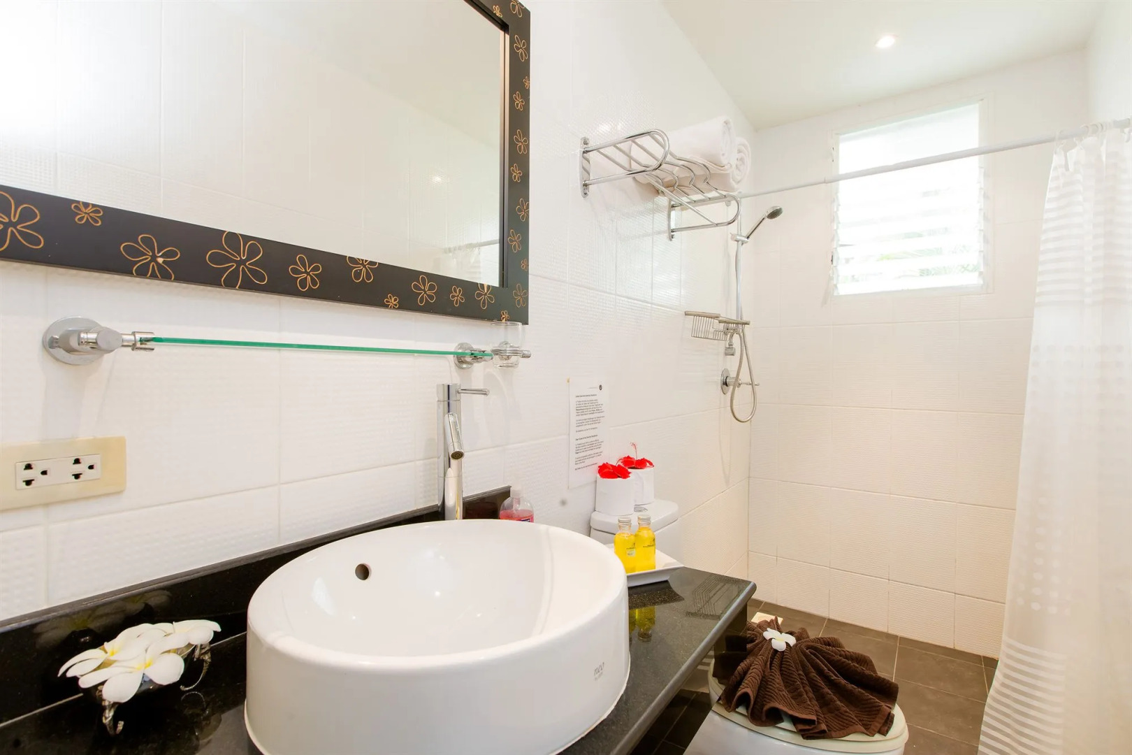 Foto - Serenity Lakeside Resort