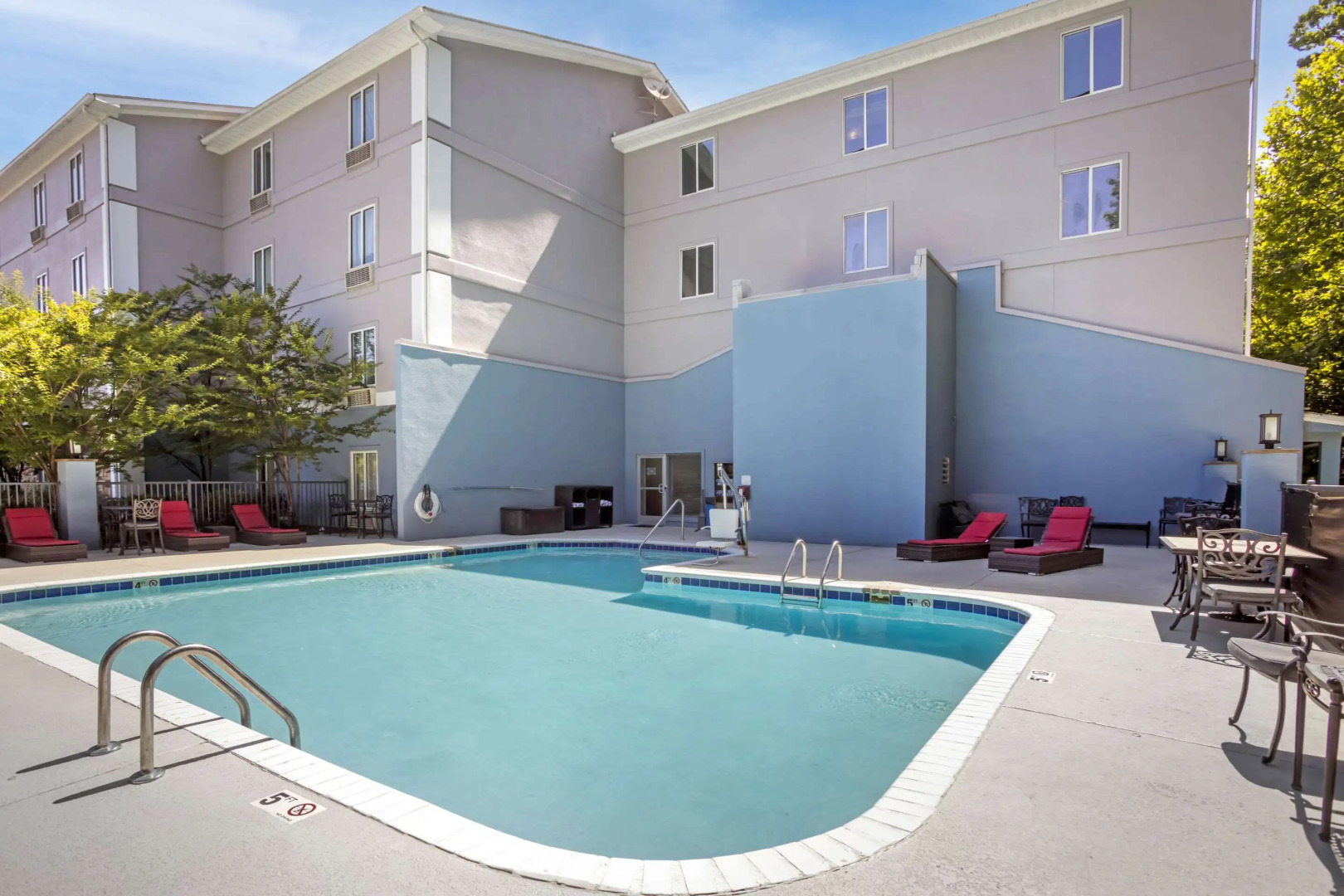 Photo - Comfort Suites Nashville Airport - BNA