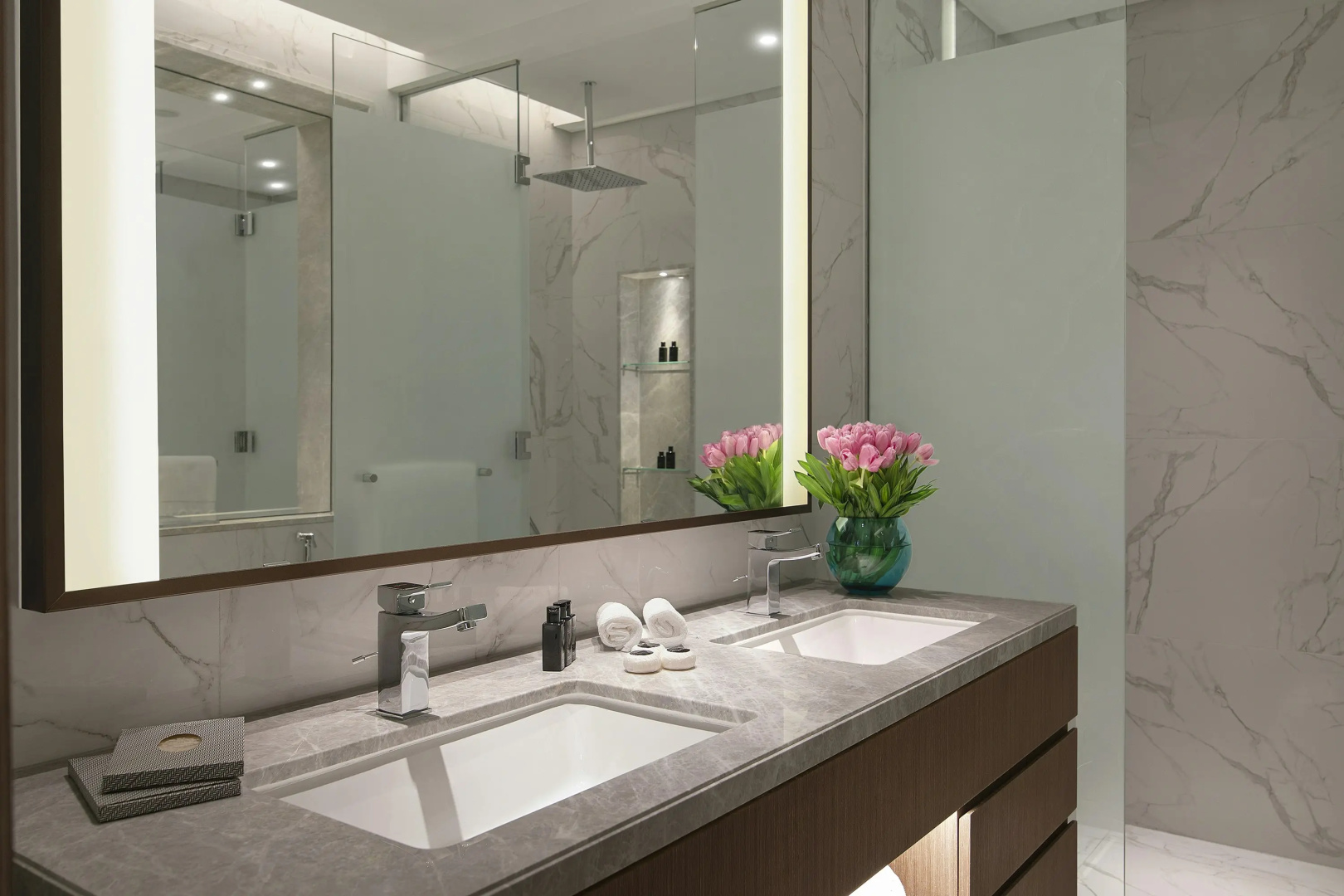 Photo - Al Jaddaf Rotana Suite Hotel