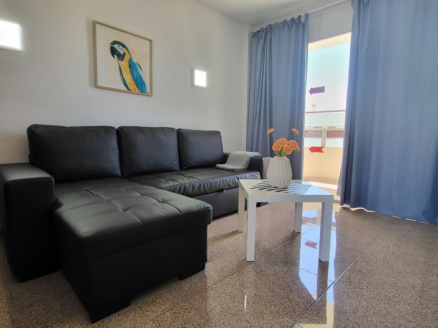 Photo - Las Camelias Apartments