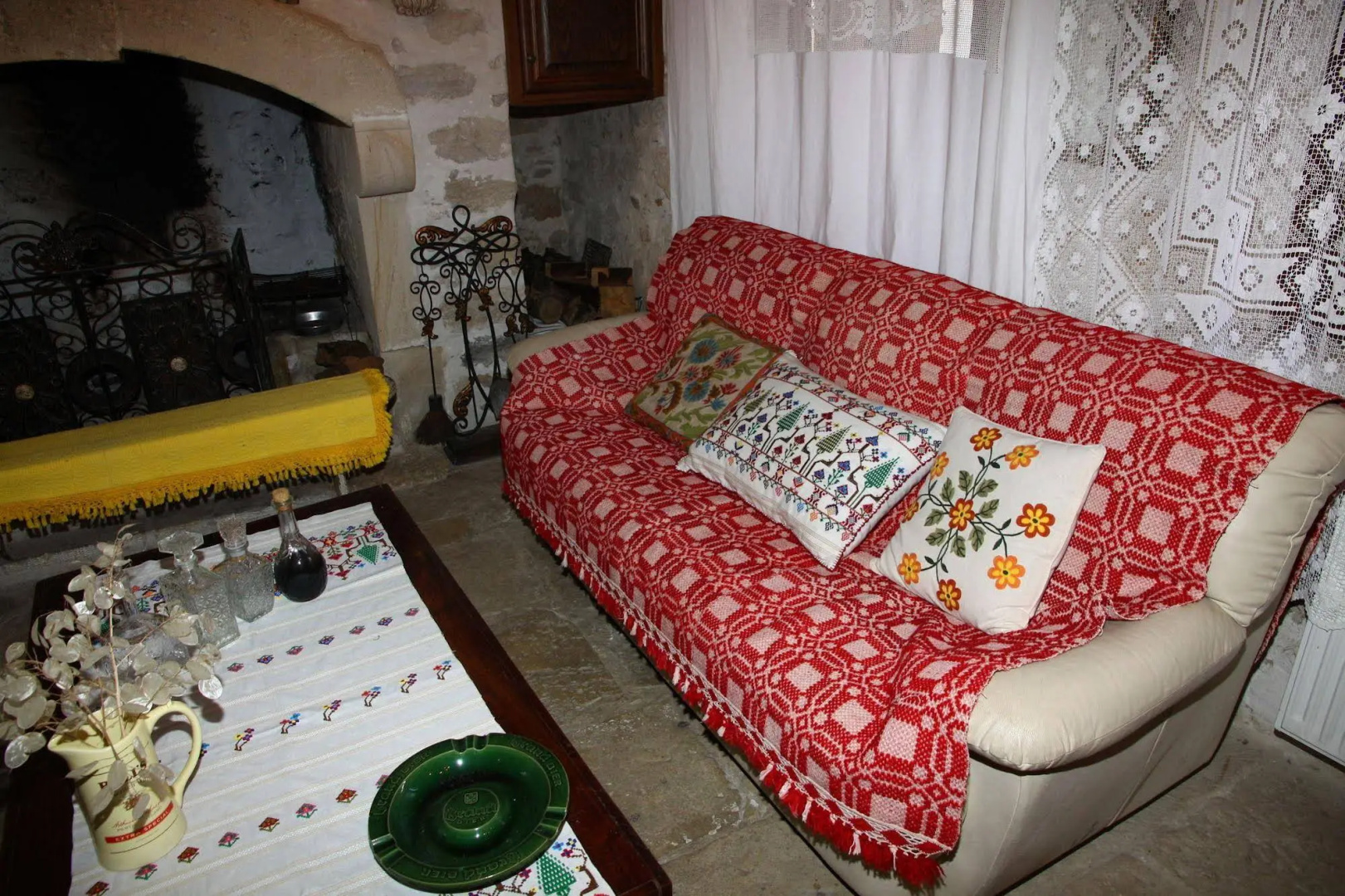 Photo - Traditional Cretan Houses,Agios Myronas